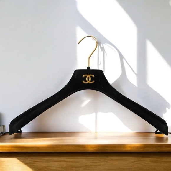 CHANEL Velvet Hanger - Picture 1 of 2